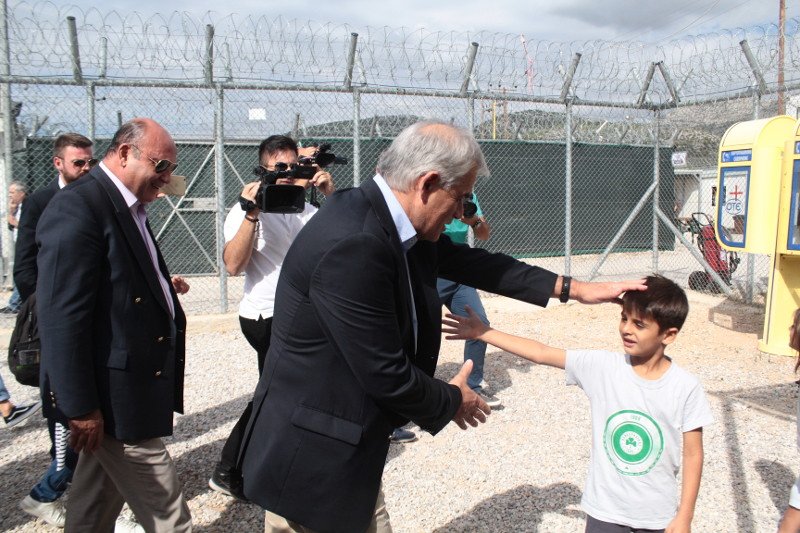 Σε αδιέξοδο η κυβέρνηση -Εγκαινίασαν ξανά την Αμυγδαλέζα!  [εικόνες] | iefimerida.gr 2