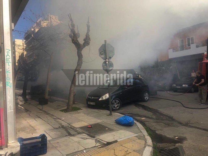 Επεισόδια στο Πολυτεχνείο μέρα μεσημέρι -Φωτιές και πετροπόλεμος [εικόνες] | iefimerida.gr 2