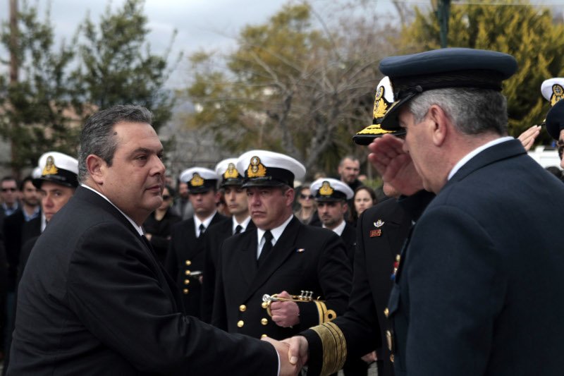 Θρήνος στην κηδεία του υποπλοίαρχου Αναστάσιου Τουλίτση [εικόνες] | iefimerida.gr 2