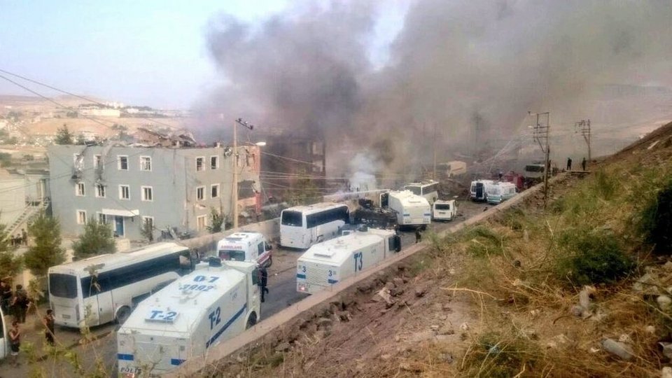 Ισχυρή έκρηξη στη νοτιοανατολική Τουρκία -11 νεκροί και 78 τραυματίες [εικόνες] | iefimerida.gr 3