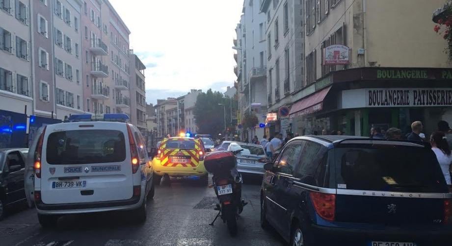 Πυροβολισμοί στην Τουλόν της Γαλλίας [εικόνες] | iefimerida.gr 0