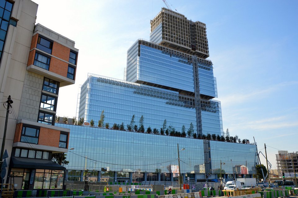 Πύργος από γυαλί ύψους 180 μέτρων χτίζεται στο Παρίσι -Ενα τεράστιο έργο που προκαλεί αντιδράσεις [εικόνες] | iefimerida.gr 9