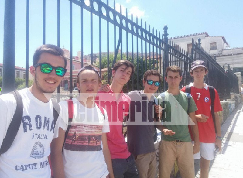 Τουρίστες από κάθε πιθανή και απίθανη γωνιά του πλανήτη εξηγούν στο iefimerida γιατί ήρθαν στην Αθήνα διακοπές [εικόνες] | iefimerida.gr 1