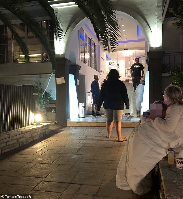 Η Σανέλ Φορντ, η οποία είναι 24 εβδομάδων έγκυος έγραψε στο Twitter... «Αυτό είναι κάτι που δεν θέλω να το ξαναζήσω, γίνονται μετασεισμοί συνέχεια και όλοι είναι έξω από το ξενοδοχείο».