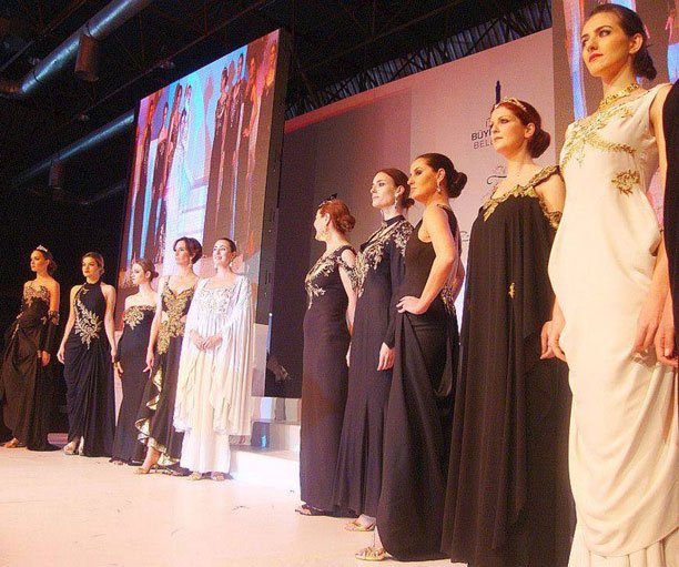 Η πανέμορφη Μυτιληνιά που ξετρέλανε Τουρκάλα σχεδιάστρια -Συμμετείχε σε επίδειξη μόδας [εικόνες] | iefimerida.gr 0