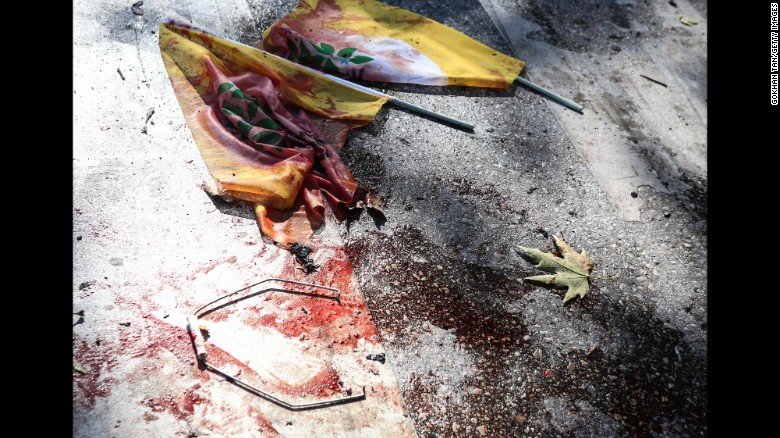 Χάος και οργή στην Αγκυρα -Τουλάχιστον 95 νεκροί από τη διπλή έκρηξη [εικόνες &amp; βίντεο] | iefimerida.gr 6