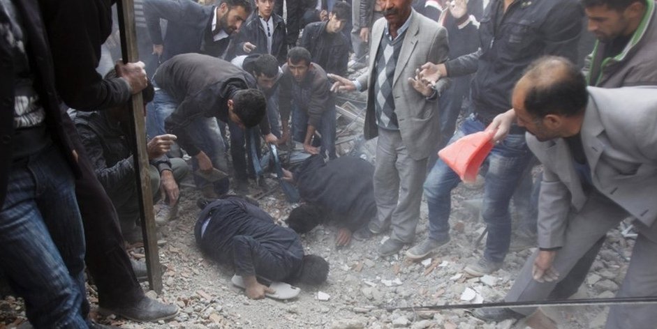 Μάχη με το χρόνο δίνουν οι διασώστες στην Τουρκία [εικόνες] | iefimerida.gr 0