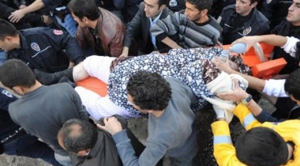 Εικόνες σοκ στα ερείπια που άφησε πίσω του ο εγκέλαδος [βίντεο+εικόνες] | iefimerida.gr 3