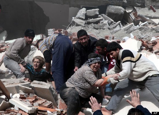 Εικόνες σοκ στα ερείπια που άφησε πίσω του ο εγκέλαδος [βίντεο+εικόνες] | iefimerida.gr 1