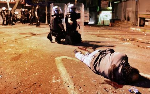 Αίμα και χάος ξανά στην Κωνσταντινούπολη -Νέες συγκρούσεις μετά το θάνατο και δεύτερου διαδηλωτή [εικόνες] | iefimerida.gr 0