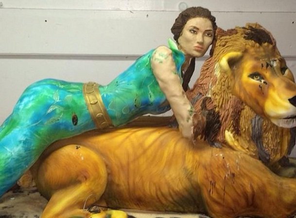 Σε ελληνικό εστιατόριο γιόρτασε τα γενέθλιά της η Τζένιφερ Λόπεζ -Η τούρτα έκπληξη και ο λογαριασμός των 100.000 ευρώ [εικόνες] | iefimerida.gr 0