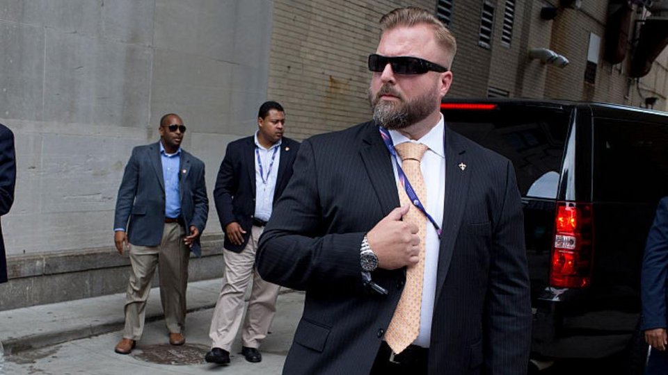 Πώς ο Ντόναλντ Τραμπ ως πρόεδρος πλουτίζει ανενόχλητος [εικόνες] | iefimerida.gr 8