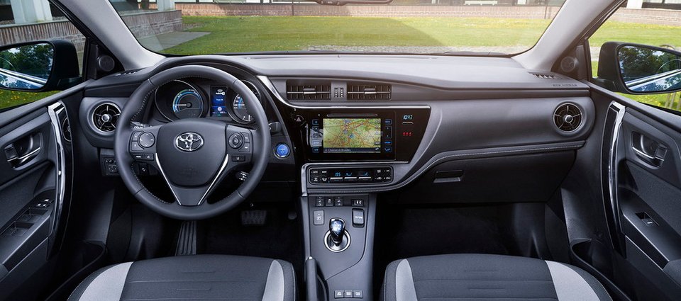Οδηγούμε το ανανεωμένο Toyota Auris με το νέο 1.200 turbo | iefimerida.gr 0