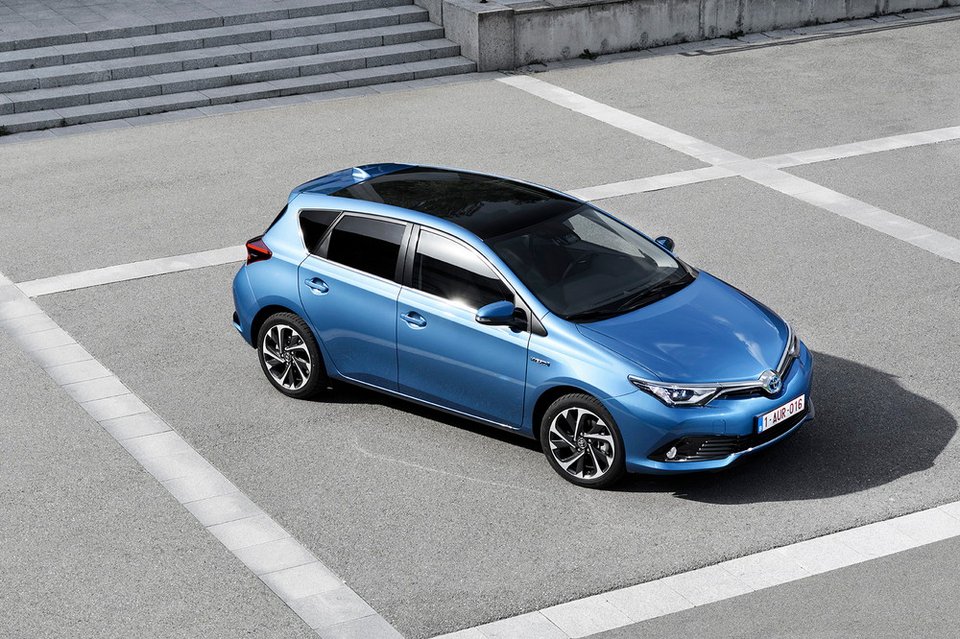 Οδηγούμε το ανανεωμένο Toyota Auris με το νέο 1.200 turbo | iefimerida.gr 2