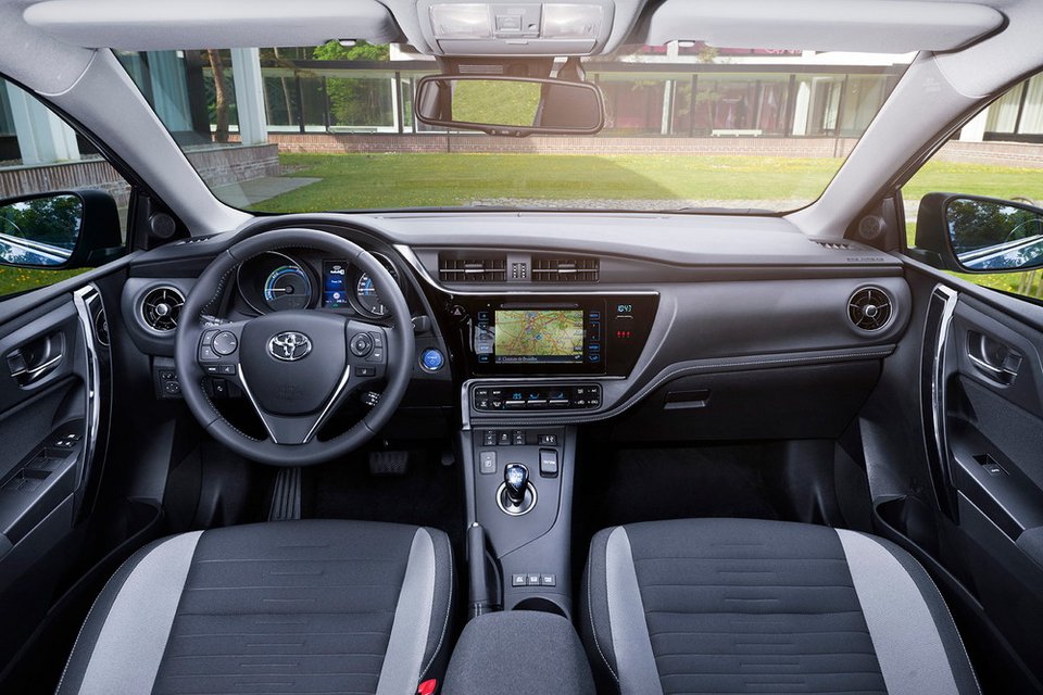 Οδηγούμε το ανανεωμένο Toyota Auris με το νέο 1.200 turbo | iefimerida.gr 4