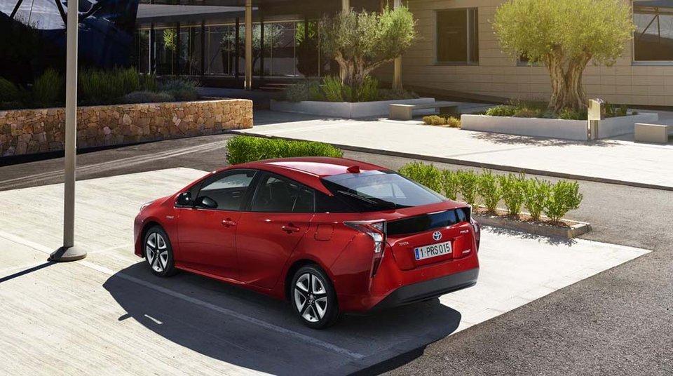 Η νέα, 4η γενιά του Toyota Prius θα είναι ακόμα πιο οικονομική [βίντεο] | iefimerida.gr 7