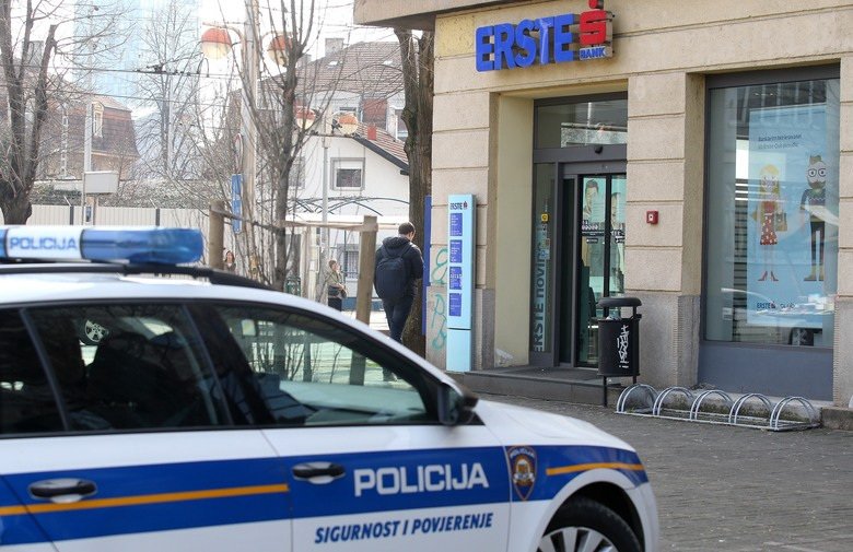 35χρονος σε αναπηρικό αμαξίδιο λήστεψε τράπεζα στο Ζάγκρεμπ [εικόνα]     | iefimerida.gr 0