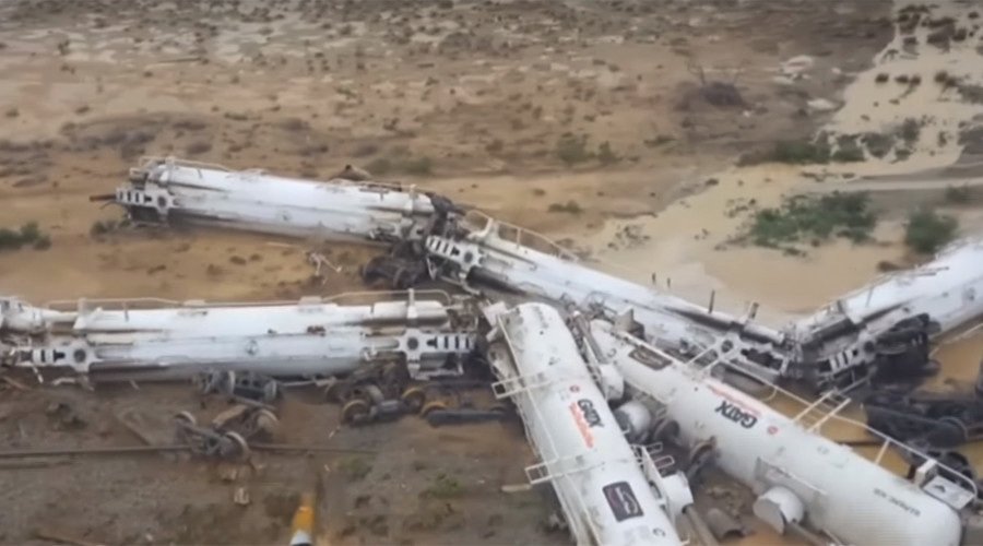 Τοξική απειλή στην Αυστραλία: Εκτροχιάστηκε τρένο που μετέφερε 200.000 λίτρα θειικού οξέος [εικόνες] | iefimerida.gr 1