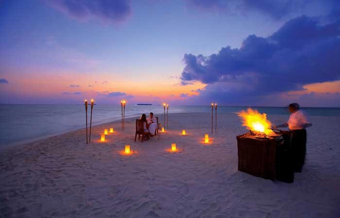 Από τη Ζάμπια μέχρι τη Μύκονο, αυτά τα τραπέζια για δύο έχουν την καλύτερη θέα στον κόσμο [εικόνες] | iefimerida.gr 10