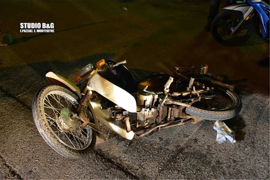 Σύγκρουση αυτοκινήτου με μηχανή στo Ναύπλιο, ένας τραυματίας [εικόνες] | iefimerida.gr 1