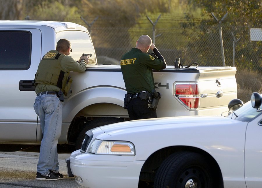 14 νεκροί στο μακελειό της Καλιφόρνια -Δραματικές μαρτυρίες [εικόνες] | iefimerida.gr 6