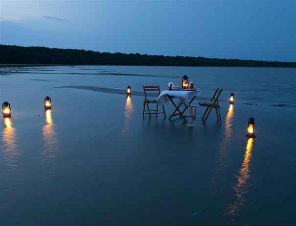 Από τη Ζάμπια μέχρι τη Μύκονο, αυτά τα τραπέζια για δύο έχουν την καλύτερη θέα στον κόσμο [εικόνες] | iefimerida.gr 3