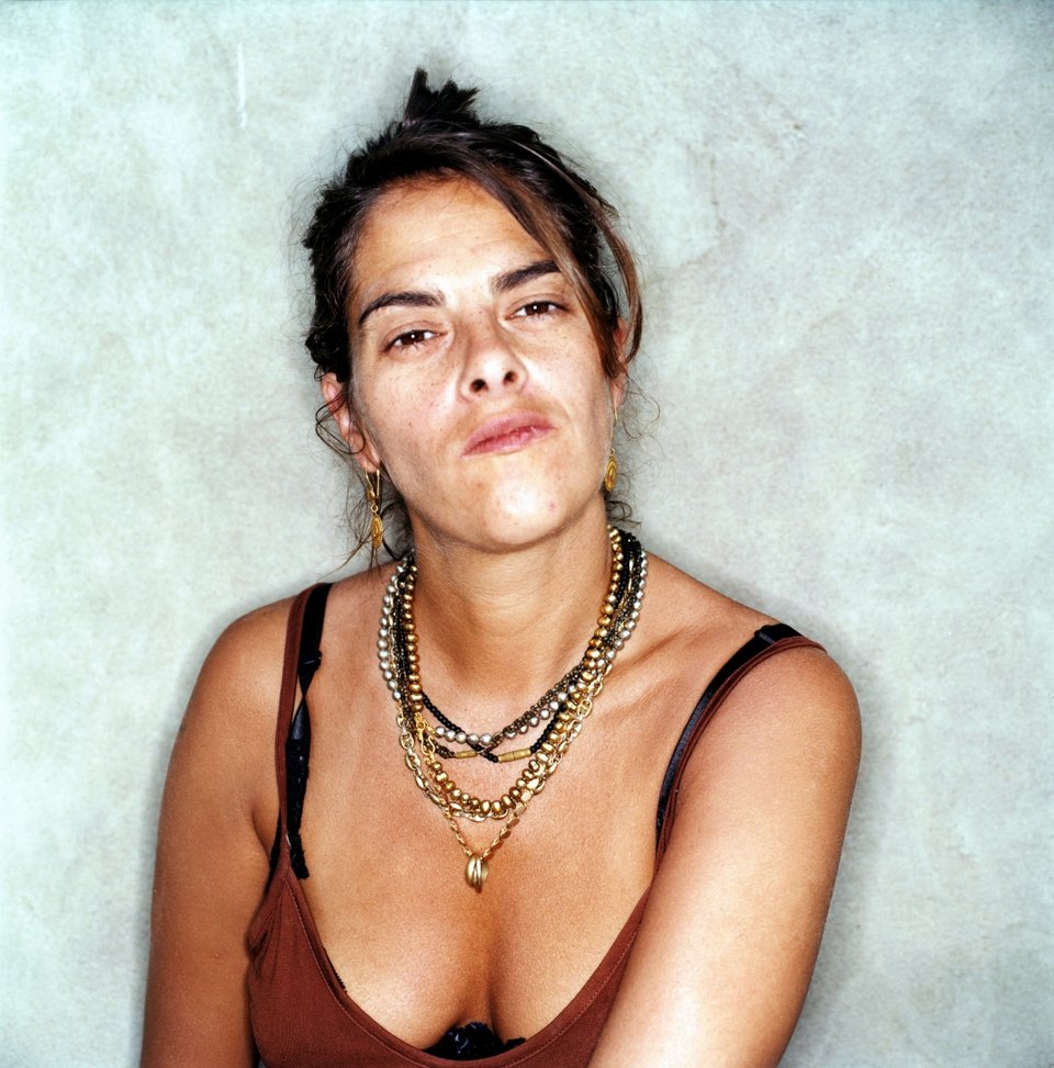 Δημοπρατείται για 1,3 εκατ. δολάρια ένα άστρωτο κρεβάτι με αποτσίγαρα και πεταμένα μπουκάλια -Οταν η τέχνη σοκάρει [εικόνες] | iefimerida.gr 1