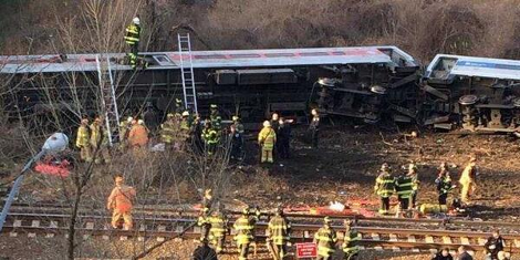 Eκτροχιασμός τρένου στο Μπρονξ - Τουλάχιστον 4 νεκροί και δεκάδες τραυματίες [εικόνες&βίντεο] | iefimerida.gr 3