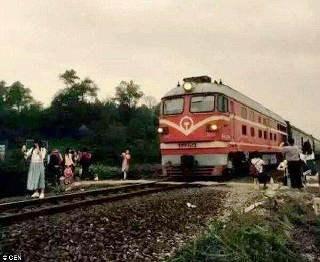 Σοκαριστικό: Σκοτώθηκε βγάζοντας σέλφι -Την πάτησε  το τρένο! [εικόνες] | iefimerida.gr 1