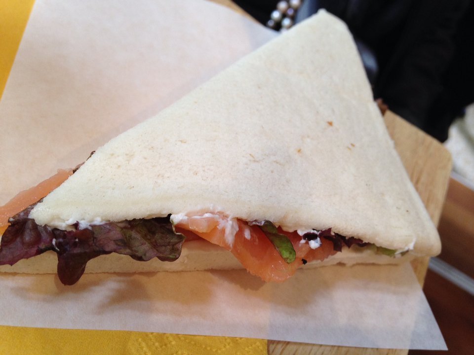 Six: To απρόσμενο καφέ με τις υπέροχες γεύσεις στην Ερμού, που έγινε το αγαπημένο στέκι των καλλιτεχνών, όλη την ημέρα [εικόνες] | iefimerida.gr 2