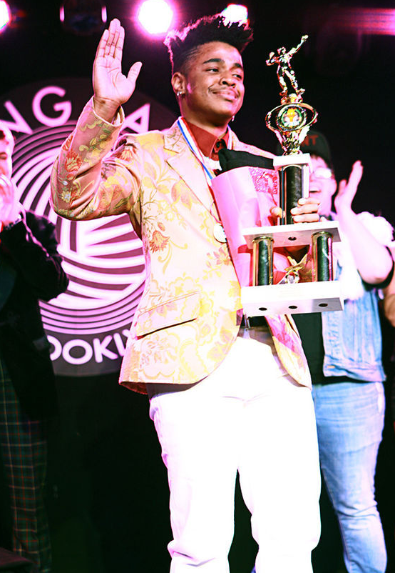 Τα τραγελαφικά καλλιστεία γυναικών που άλλαξαν φύλο και τώρα  διαγωνίζονται για την ανάδειξη του πιο σέξι άντρα [εικόνες]   | iefimerida.gr 8