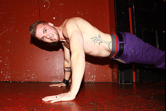 Τα τραγελαφικά καλλιστεία γυναικών που άλλαξαν φύλο και τώρα  διαγωνίζονται για την ανάδειξη του πιο σέξι άντρα [εικόνες]   | iefimerida.gr 9