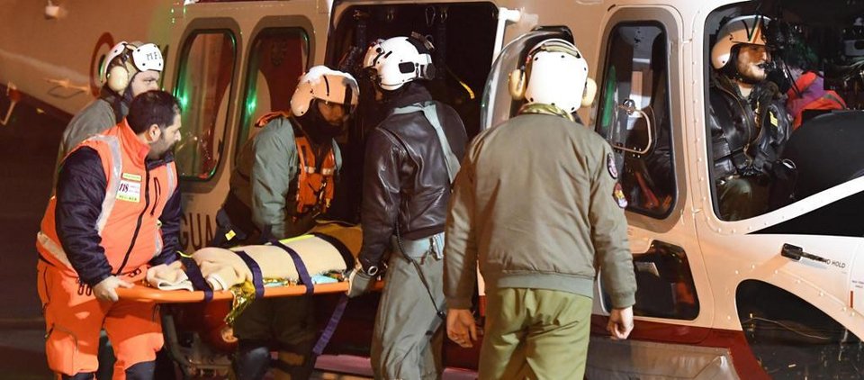 Ιταλία: Απεγκλώβισαν 9 από το ξενοδοχείο που θάφτηκε στο χιόνι | iefimerida.gr 2