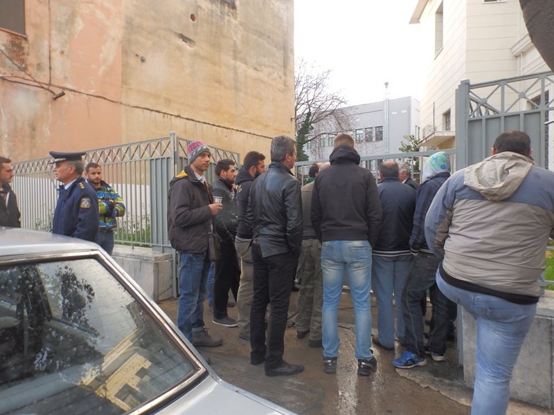 Κατάληψη της ΤτΕ στα Χανιά από αγρότες [εικόνες] | iefimerida.gr 0