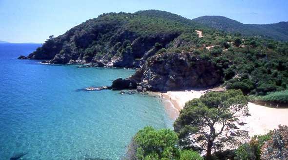 Η Telegraph ανακαλύπτει 29 κρυφές, παραθαλάσσιες γωνιές στην Ευρώπη – 4 από αυτές στην Ελλάδα [εικόνες] | iefimerida.gr 10