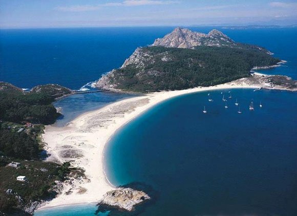 Η Telegraph ανακαλύπτει 29 κρυφές, παραθαλάσσιες γωνιές στην Ευρώπη – 4 από αυτές στην Ελλάδα [εικόνες] | iefimerida.gr 25