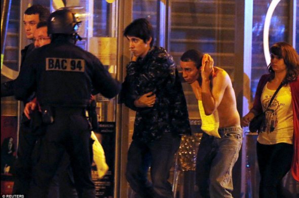 Μακελειό στο Παρίσι -Τουλάχιστον 127 νεκροί σε έξι επιθέσεις τρομοκρατών | iefimerida.gr 8