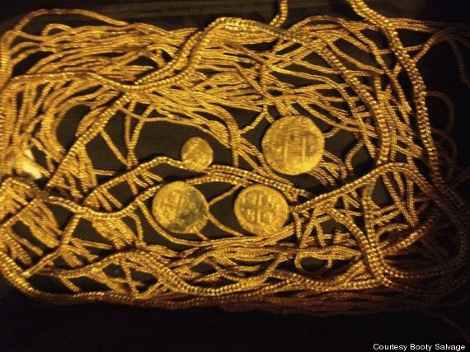 Οικογένεια ανακάλυψε σε ναυάγιο 300 χρόνια μετά πανάκριβο κόσμημα [εικόνες] | iefimerida.gr 3