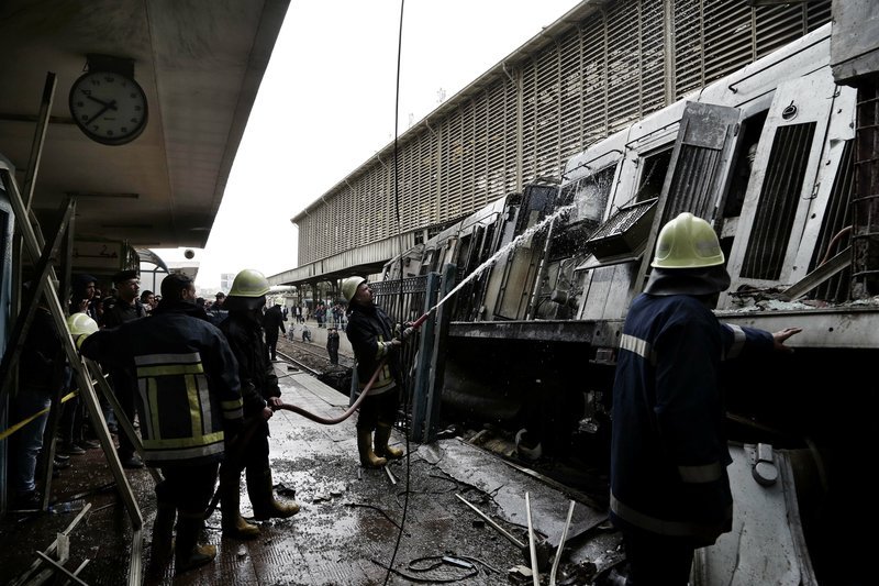 Συνελήφθη ο οδηγός της αμαξοστοιχίας που προκάλεσε το τραγικό δυστύχημα στον κεντρικό σιδηροδρομικό σταθμό του Καΐρου