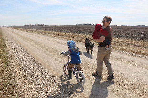 Καναδός τρανσέξουαλ γέννησε δύο παιδιά και τα θήλασε [εικόνες] | iefimerida.gr 5
