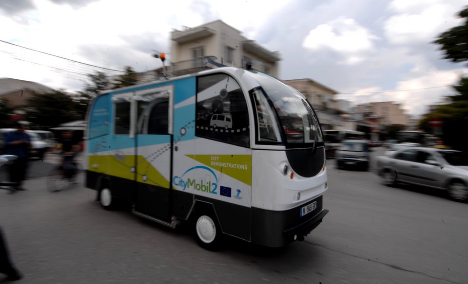 Το «λεωφορείο χωρίς οδηγό» έκανε την πρώτη του διαδρομή στα Τρίκαλα [εικόνες] | iefimerida.gr 4