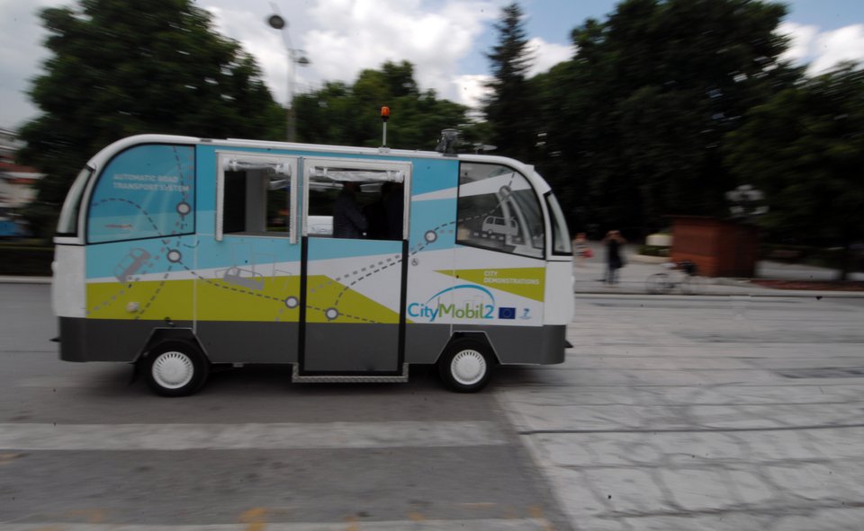 Το «λεωφορείο χωρίς οδηγό» έκανε την πρώτη του διαδρομή στα Τρίκαλα [εικόνες] | iefimerida.gr 5