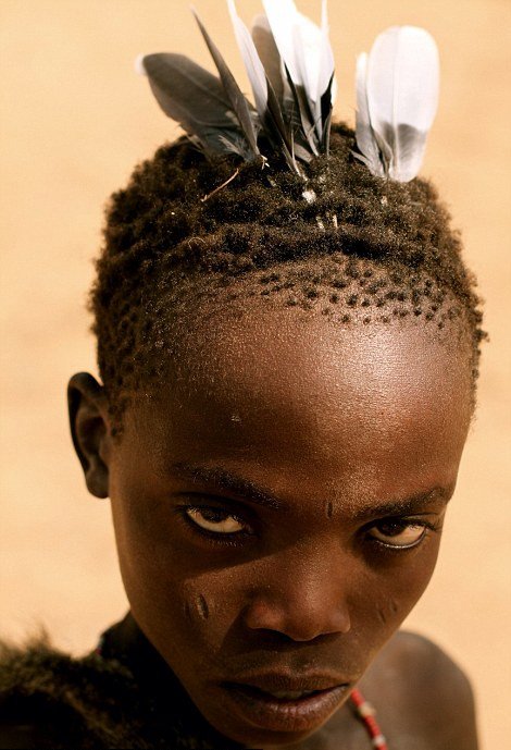 Οι σύγχρονοι άνθρωποι των σπηλαίων: Μία φυλή που ζει με τον ίδιο τρόπο εδώ και 10.000 χρόνια [εικόνες] | iefimerida.gr 0