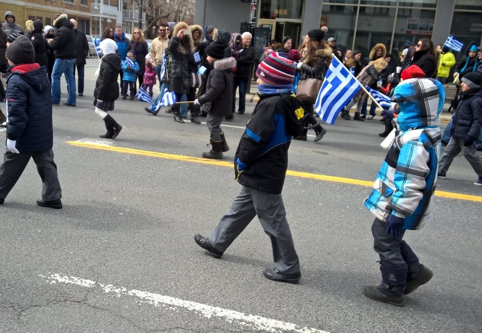 Ο πρωθυπουργός του Καναδά με την ελληνική σημαία: Zito Hellas [εικόνα] | iefimerida.gr 6