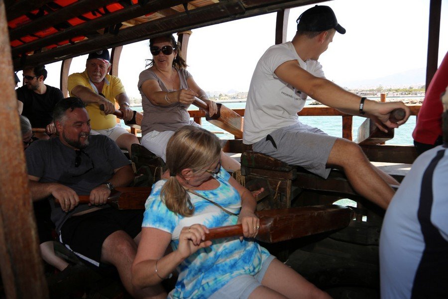 Αθηναίοι τράβηξαν κουπί σε τριήρη -Βόλτα στο παρελθόν, στον φαληρικό όρμο [εικόνες] | iefimerida.gr 1