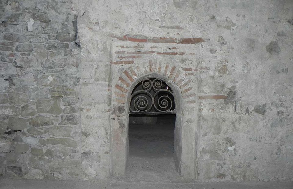 Εντυπωσιάζει το δίδυμο οθωμανικό λουτρό του 16ου στις παλαιές φυλακές Τρικάλων [εικόνες]  | iefimerida.gr 2