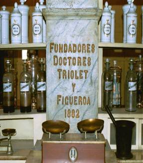 Στην Κούβα ένα φαρμακείο-μουσείο του 1882 -Με ράφια σκαλισμένα στο χέρι [εικόνες] | iefimerida.gr 0