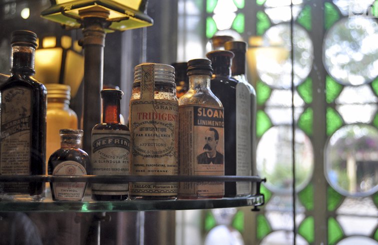 Στην Κούβα ένα φαρμακείο-μουσείο του 1882 -Με ράφια σκαλισμένα στο χέρι [εικόνες] | iefimerida.gr 4