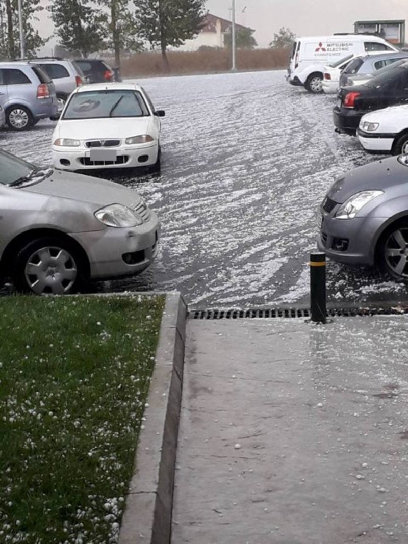 Στα λευκά η Αρκαδία, το «έστρωσε» με χαλάζι -Μεγάλες ζημιές, αυτοκίνητο έπεσε σε γκρεμό [εικόνες & βίντεο] | iefimerida.gr 4