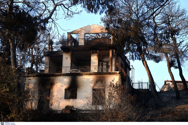 Νέες αναζωπυρώσεις στο Καπανδρίτι -Δάση, σπίτια και ΙΧ έγιναν στάχτη [εικόνες] | iefimerida.gr 19